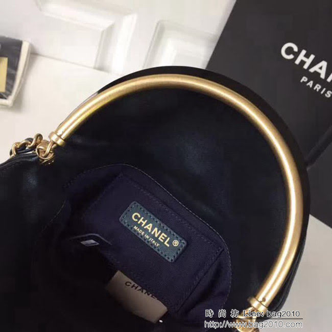 香奈兒CHANEL寶藍Chanel A57861 2018早秋Paris-Hamburg復古風小羊皮水桶包鏈條包DSC1490